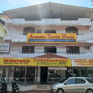 https://anandan-tourist-home.kerala-hotels.net