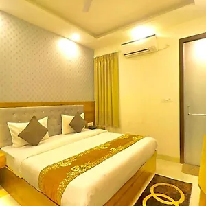 Shanti Near Delhi International Airport Hotel